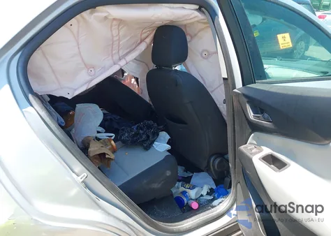 2018 Chevrolet Equinox Ls z USA, uszkodzony, nr VIN 2GNAXHEV9J6194482